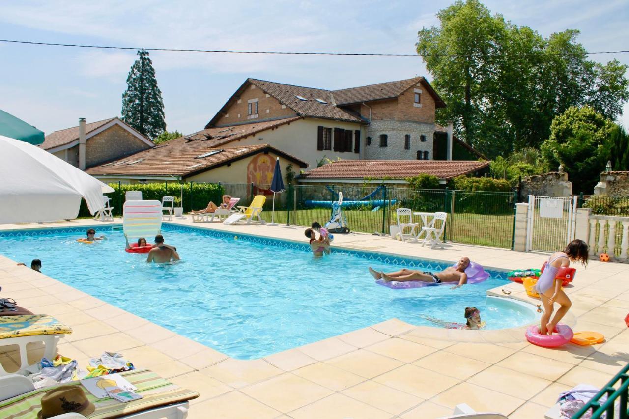 Bed and Breakfast Le Logis Des Quatre Puits Neuvicq-Montguyon Екстер'єр фото