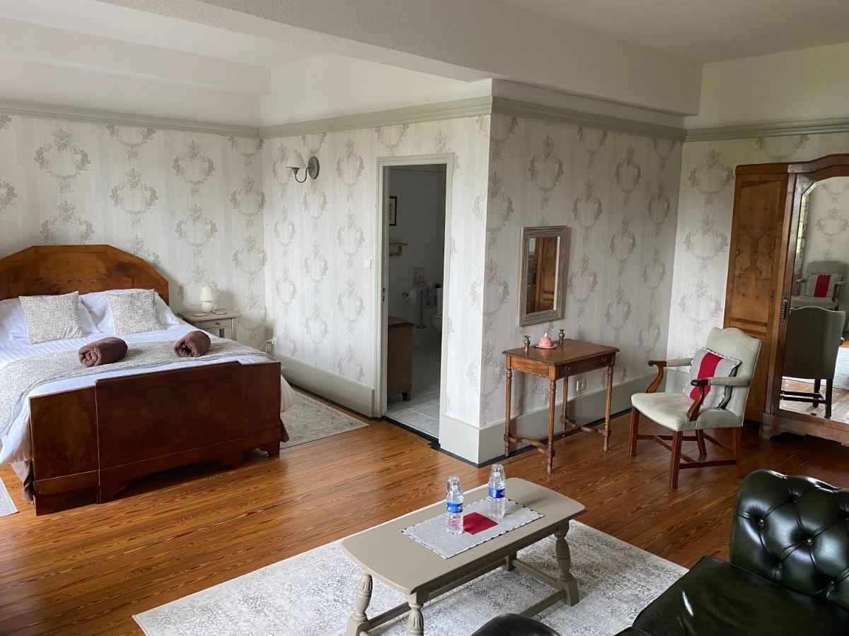 Bed and Breakfast Le Logis Des Quatre Puits Neuvicq-Montguyon Екстер'єр фото