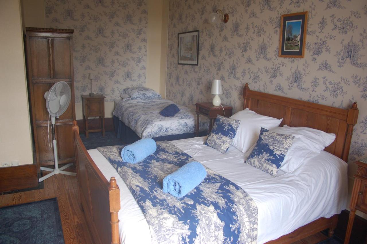 Bed and Breakfast Le Logis Des Quatre Puits Neuvicq-Montguyon Екстер'єр фото