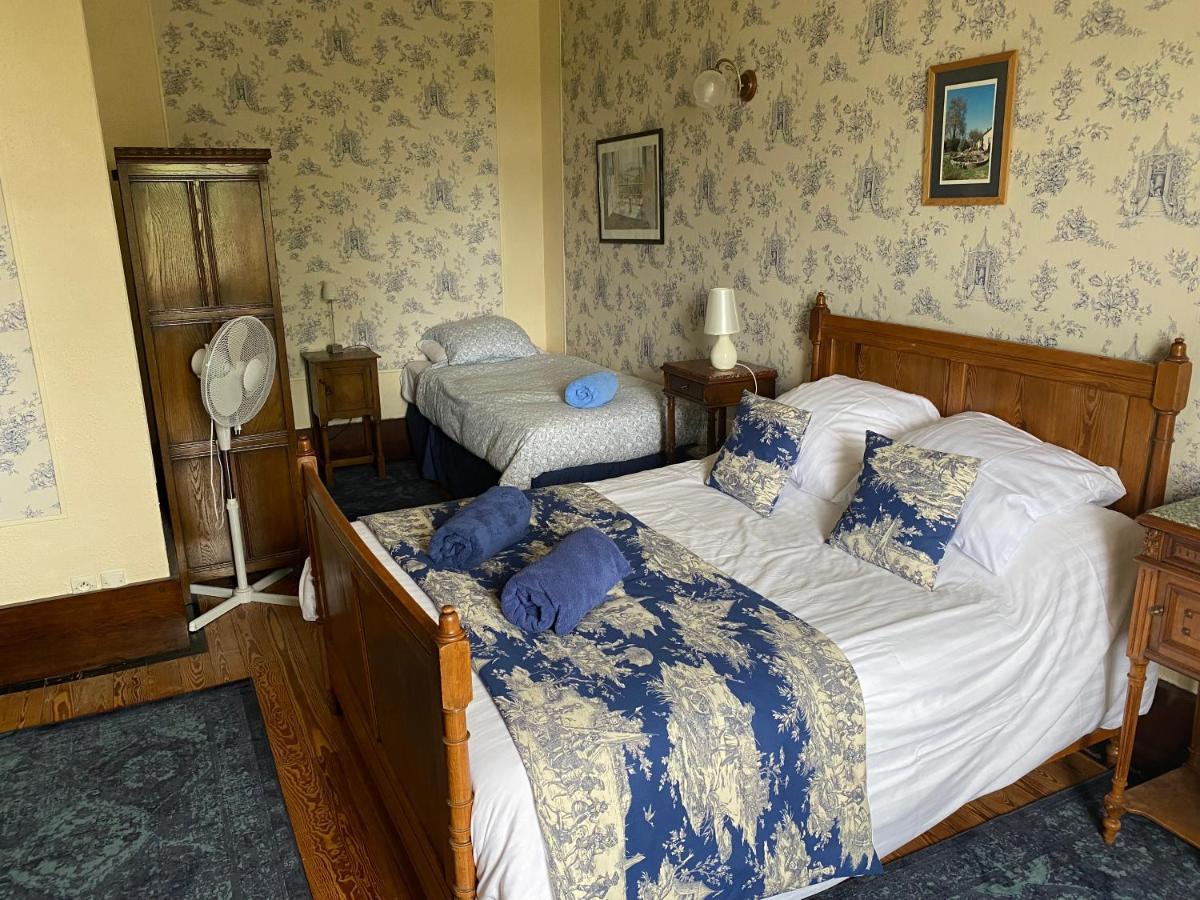 Bed and Breakfast Le Logis Des Quatre Puits Neuvicq-Montguyon Екстер'єр фото